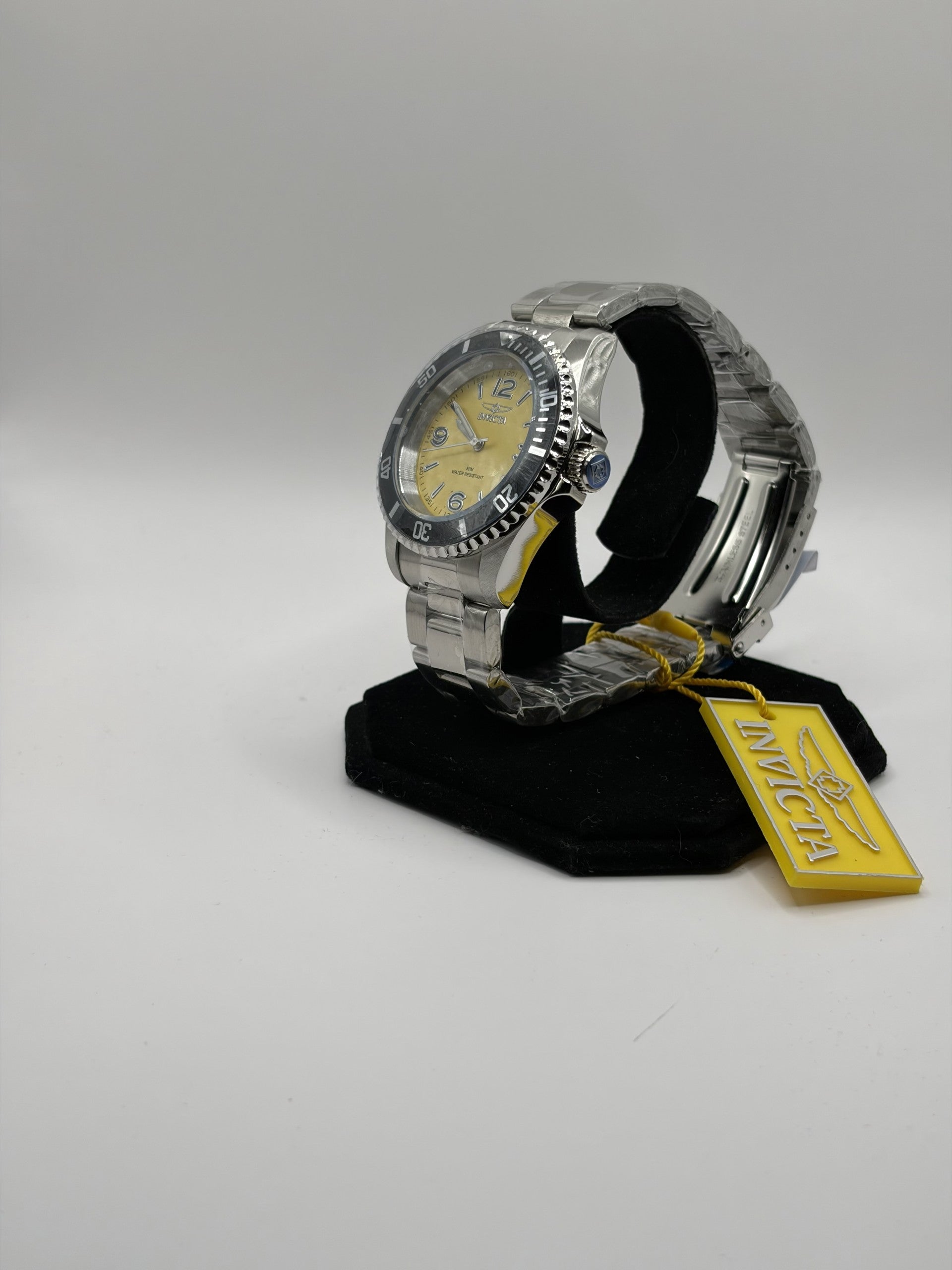 Invicta Specialty Rowan