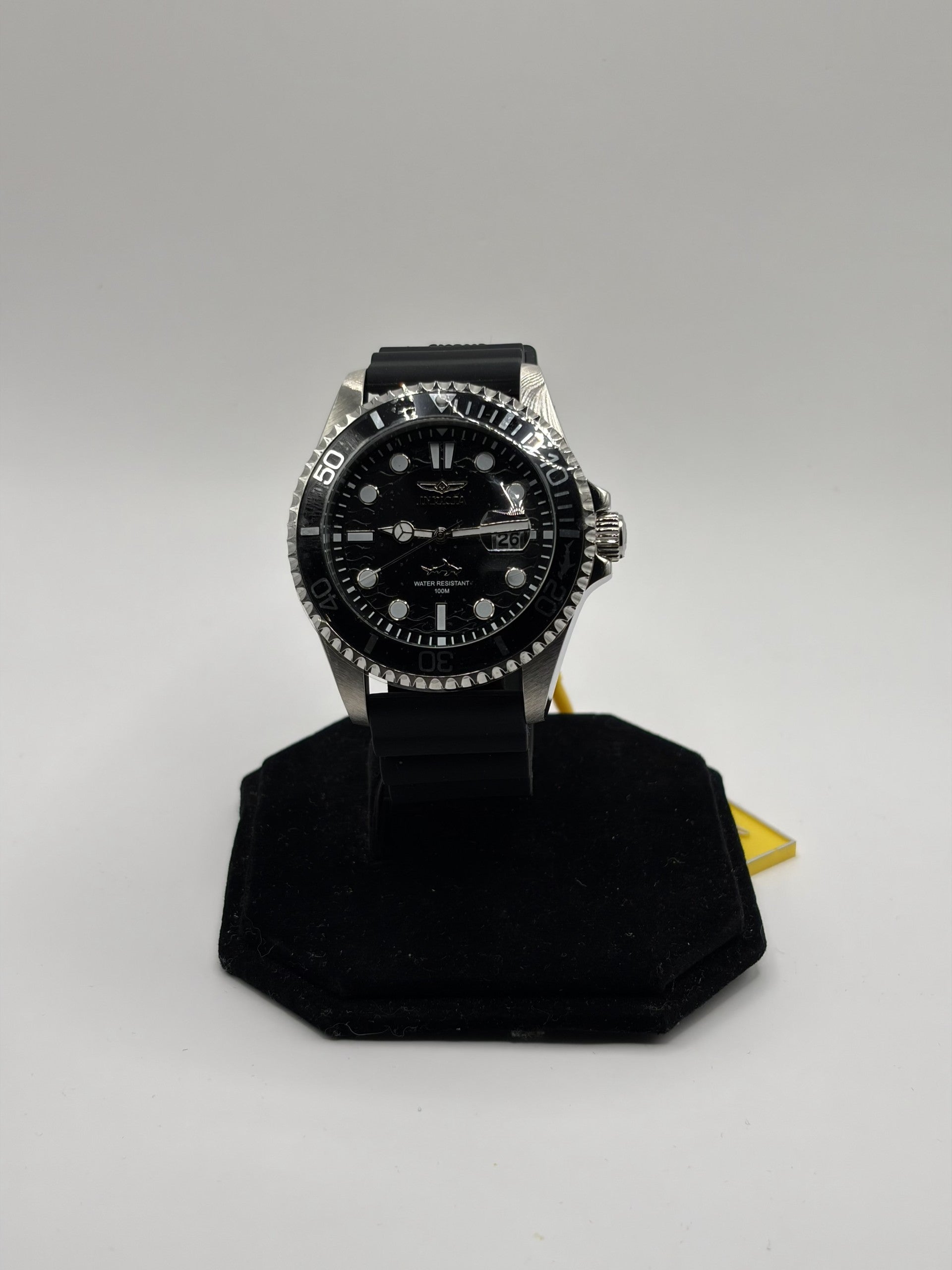 Invicta Pro Diver Shark